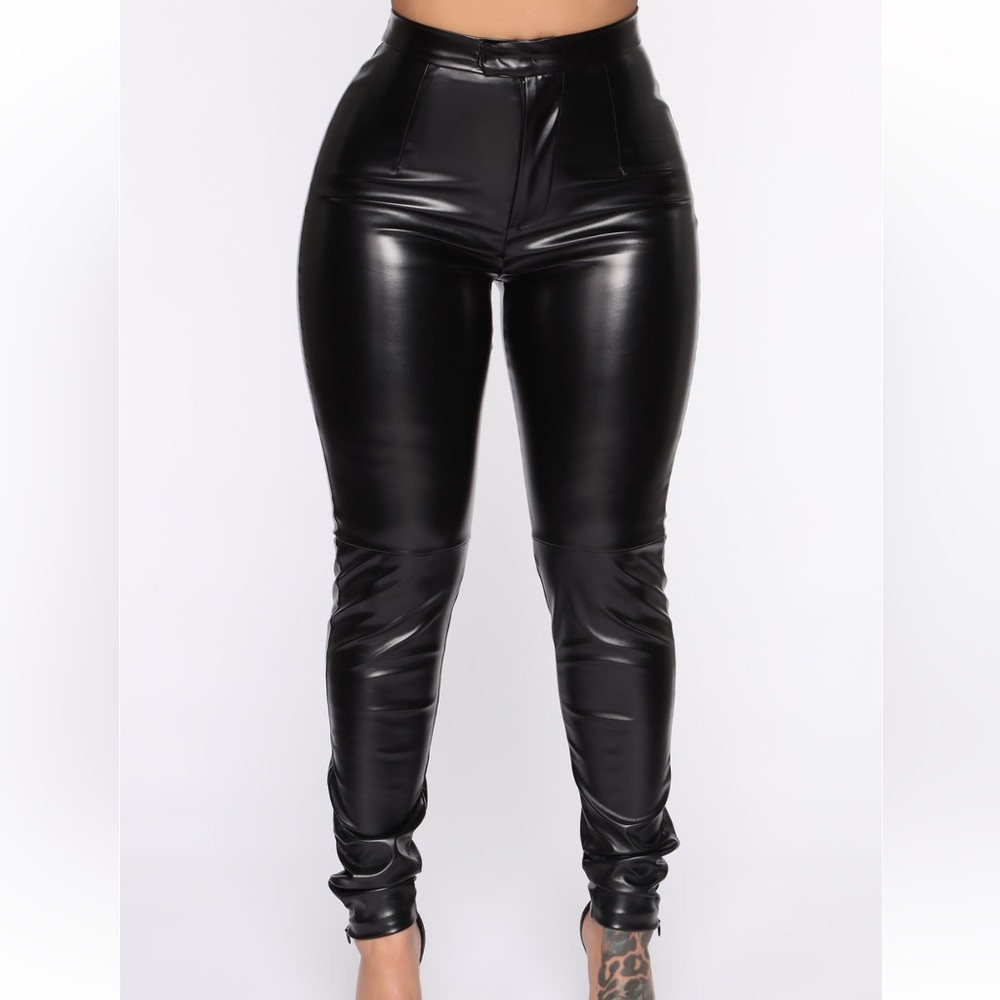 Fashion Nova XS high waisted skinny leather pants